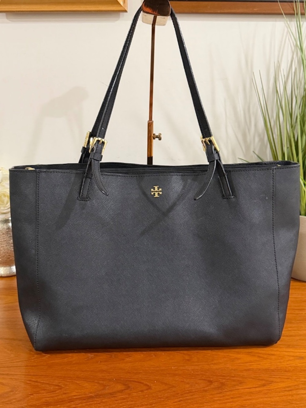 Tory Burch Black Saffiano Leather Large Tote Laptop Shoulder Bag - Picture 4 of 10